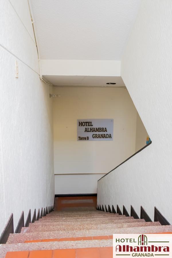 Hotel Alhambra Torre B ميتا المظهر الخارجي الصورة