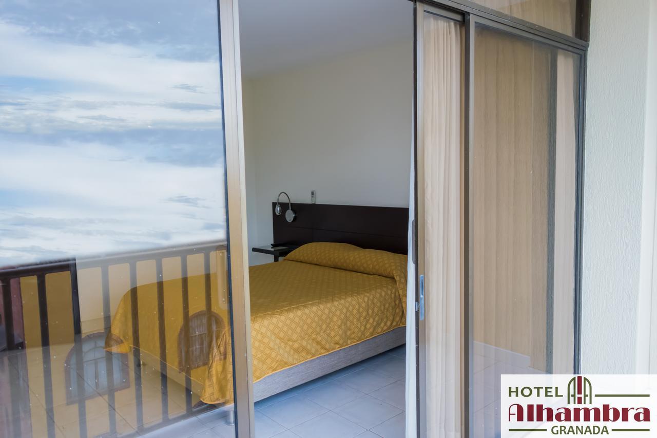 Hotel Alhambra Torre B ميتا المظهر الخارجي الصورة