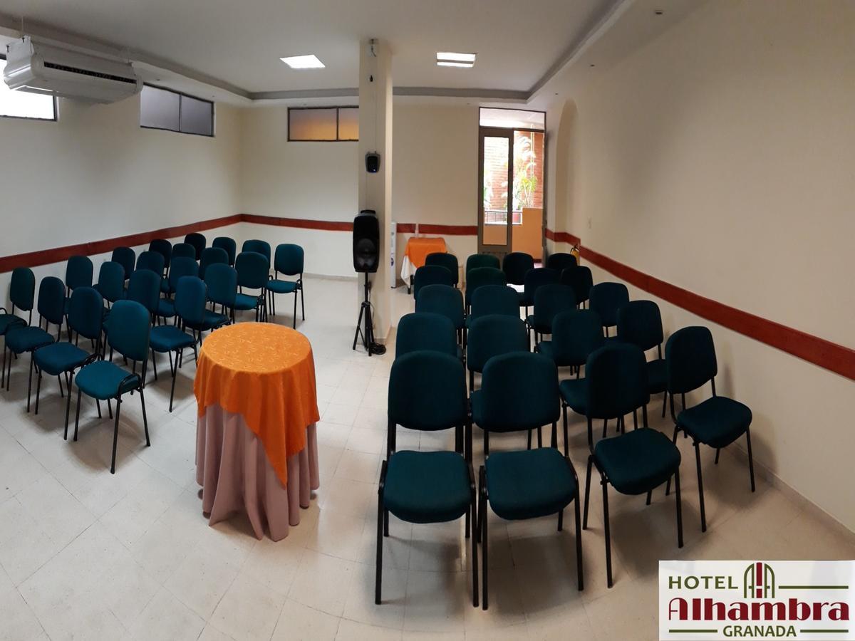 Hotel Alhambra Torre B ميتا المظهر الخارجي الصورة